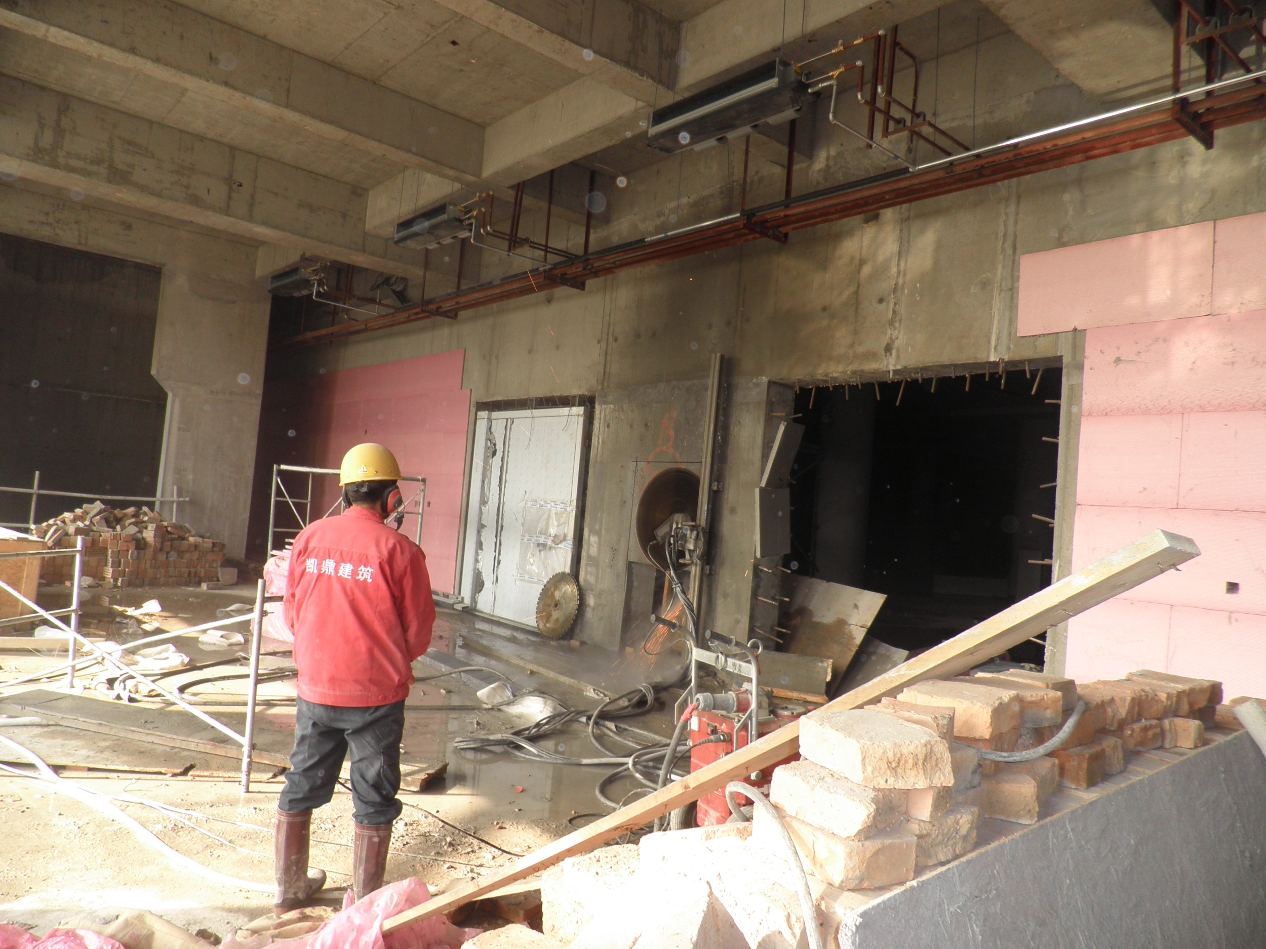 人民銀行金庫切割、碳纖維加固工程